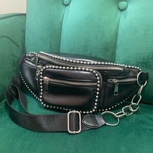 Princess Polly belt bag